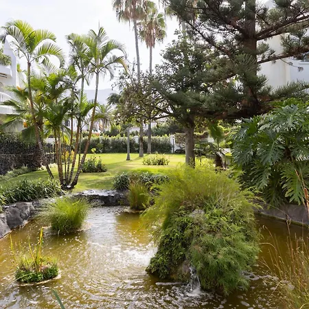 Prime Penthouse Rosaleda アパート *